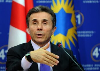 Georgian pääministeriksi pyrkivä Bidzina Ivanishvili on Ranskan kansalainen. Georgian kansalaisuus vietiin häneltä, kun hän ilmoitti lähtevänsä politiikkaan.