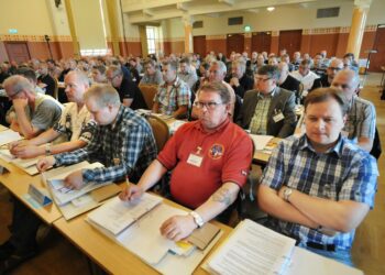 Paperiliiton liittokokouksen kannanoton mukaan valtiovallan tulee huolehtia, että alan yritysten toimintaympäristö pysyy Suomessa suotuisana.