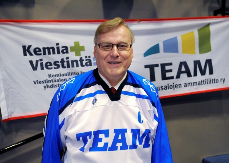 TEAM syntyi vuonna 2010. Liiton puheenjohtaja Timo Vallittu esitteli silloin liiton ulkoasua.