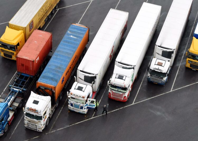 Auto- ja kuljetusalan työntekijäliitto AKT laajentaa tukitoimiaan postialan työtaistelussa.