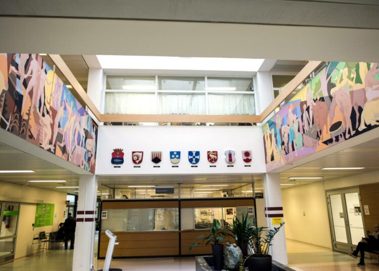 Kirjoittajan mukaan alkuperäiset sote-tavoitteet heitetty roskakoriin ja tilalle niiden ovat tulleet maakuntamalli ja valinnanvapau