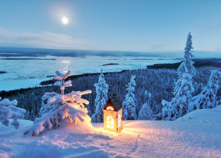 Tänä vuonna myös Etelä-Suomeen on ennustettu valkeaa joulua, mikä riemastuttaa monia. Kuva on Kolilta joulukuulta 2016.