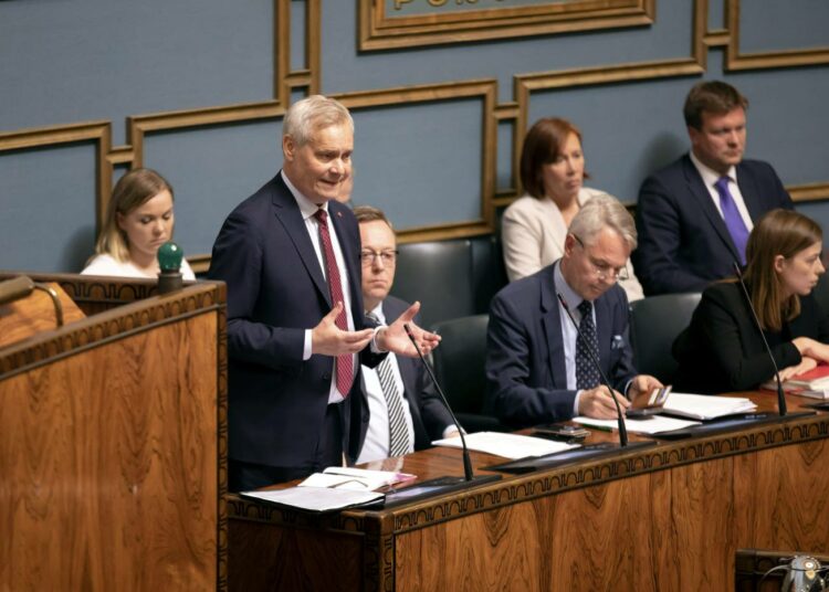 Pääministeri Antti Rinteen tuore hallitus saa tukea omilta kannattajiltaan.