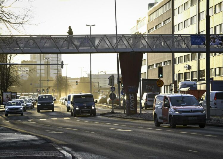 Helsingin kaupunginvaltuusto päätti, että Sörnäisten rantatielle tulee tunneli.