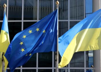 EU on ilmoittanut tukevansa Ukrainaa aseellisesti. Unioni on myös asettanut pakotteita Venäjää vastaan.
