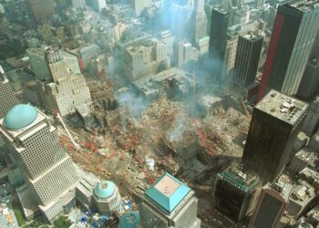 Vuoden 2001 syyskuun 11. päivän terrori-iskun jälkiä New Yorkissa.
