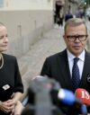 Riikka Purra ja Petteri Orpo vakuuttelivat yksimielisyyttään toimittajille tiistaina iltapäivällä.