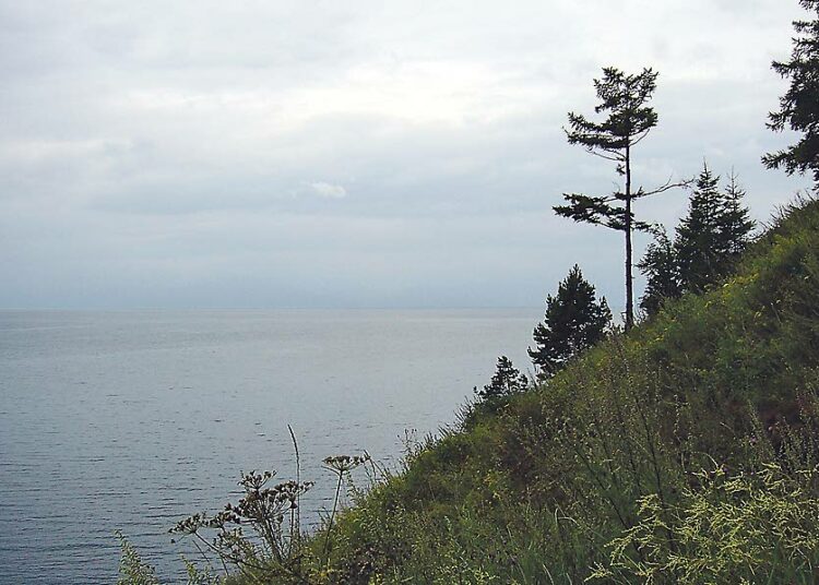 Jylhänkaunis Baikaljärvi kuuluu Unescon maailmanperintöluetteloon. Se on maailman syvin järvi.