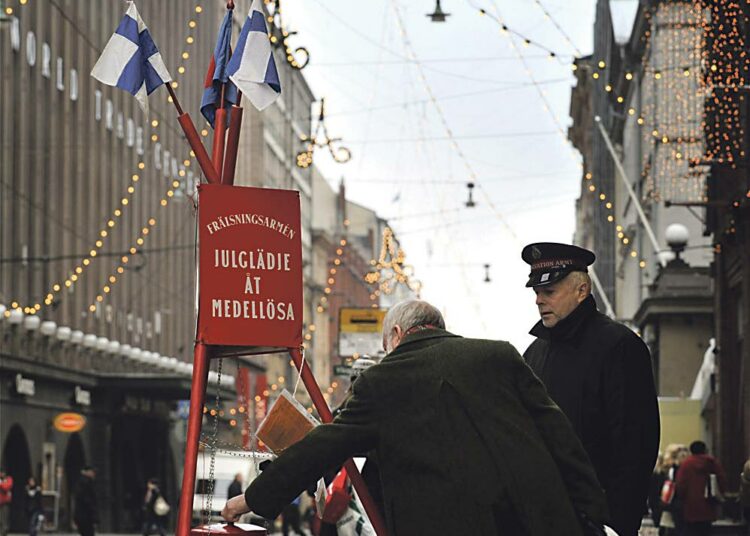 Tulot jakautuvat epätasaisesti. Pelastusarmeijan joulupatakeräys ottaa vastaan lahjoituksia jouluaattoon asti.