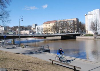 Turun valtuusto päättää uuden sillan rakentamisesta tai nykyisen Myllysillan korjaamisesta.