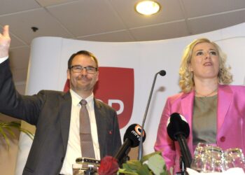 Jutta Urpilainen ja Reijo Paananen ovat nyt SDP:n työpari.