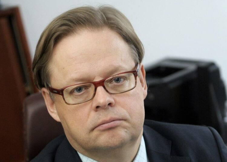 Ylijohtaja Juhana Vartiainen on enemmän populisti kuin tutkija, väittää Tampereen yliopiston sosiaalipolitiikan professori Pertti Koistinen.