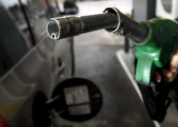 Bensiinin pumppuhinta voi pysyä totuttua alemmalla tasolla vielä vuosia.