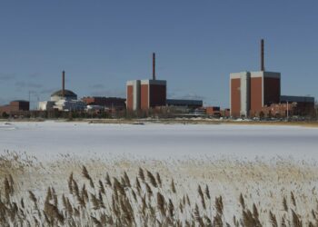 Toisesta EU-maasta Suomeen tulevan yrityksen on noudatettava yleissitovien työehtosopimusten palkkamääräyksiä, linjasi Euroopan unionin tuomioistuin torstaina.