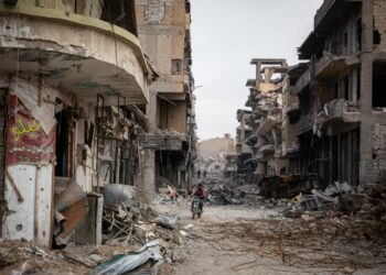 Pohjois-Syyriassa sijaitseva Raqqan kaupunki on raunioina. Yhdysvaltain johtama liittouma pommitti kaupunkia neljä kuukautta viime vuonna häätääkseen äärijärjestö Isisin.