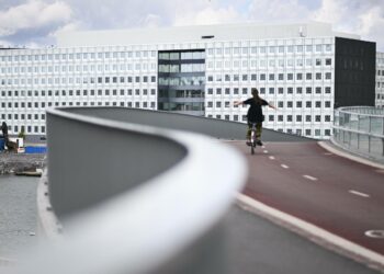 Helsisngin Hakaniemessä sijaitsevan Opetushallituksen olemassaolo on keskustelun alla.