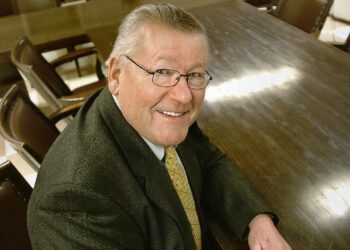 Pertti Viinanen toimi SAK:n 3. puheenjohtajana vuodesta 1976 ja 1. puheenjohtajana 1981-90.