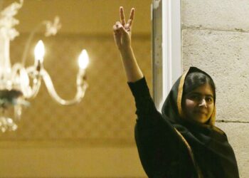 Malala Yousafzai sai Nobelin rauhanpalkinnon puhuttuaan tyttöjen kouluttamisen puolesta.