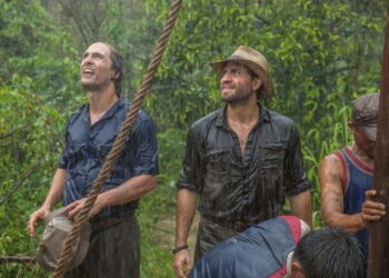 Matthew McConaughey (vas.) ja Edgar Ramirez rämpivät Indonesian viidakossa jahtaamassa unelmaa.