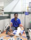 Bhotekoshin tulvasta pelastunut Subash Tamang on hoidettavana Kathmandun Trauma Centerissä. Kolme hänen perheenjäsentään on edelleen kateissa.