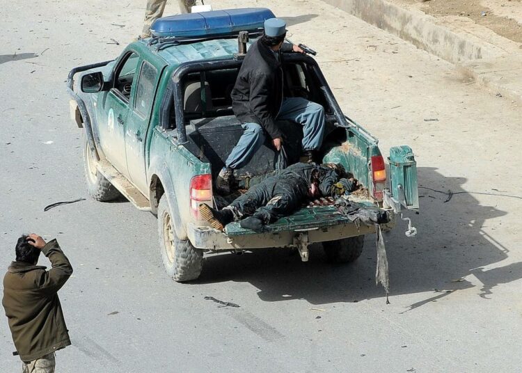 Kuusi afganistanilaispoliisia kuoli autopommin räjähdyksessä Kandaharissa 5. helmikuuta.