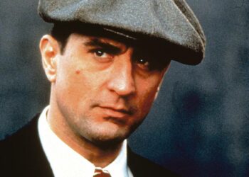 Suuri gangsterisota on muhkea eepos Brooklynin amerikanjuutalaisten gangsterien elämästä viiden vuosikymmenen aikana. Kuvassa Robert De Niro.