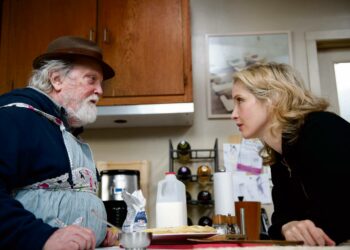 Ihan oikeat isä ja tytär Albert Delpy ja Julie Delpy mittelöivät sukulaisvierailun pohjalta hauskassa perhekomediassa 2 päivää New Yorkissa.