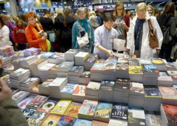 Kaikista Suomeen tuotavista kirjoista noin viisi prosenttia tulee Kiinasta. Kuva Helsingin kirjamessuilta lokakuulta.