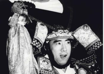 Yukio Mishima kuoli tekemällä samuraiperinteiden mukaisen itsemurhan, seppukun, vuonna 1970.
