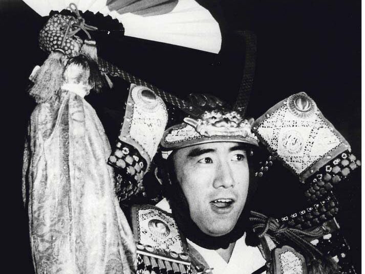 Yukio Mishima kuoli tekemällä samuraiperinteiden mukaisen itsemurhan, seppukun, vuonna 1970.