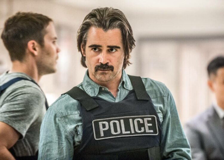 Etsivä Ray Velcoro (Colin Farrell) on mukana selvittämässä Vincin kaupungissa Kaliforniassa tapahtunutta raakaa murhaa.