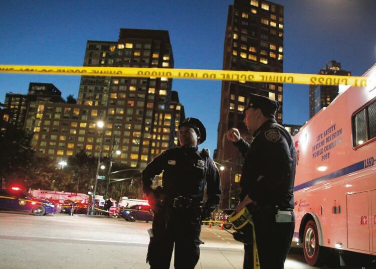Ainakin kahdeksan ihmistä kuoli New Yorkissa tapahtuneessa terrori-iskussa tiistaina iltapäivällä paikallista aikaa.