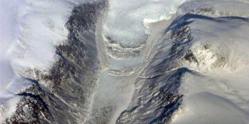 Sulavaa jäätikköä Grönlannissa.