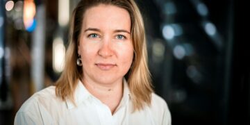 Tyypillisesti puolueiden kannatukselle on käynyt huonosti, kun ne ovat muodostaneet hallituksen kokoomuksen kanssa, Johanna Vuorelma sanoo.