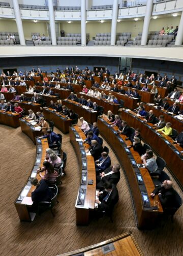 Eduskunta keskusteli valtioneuvoston puolustusselonteosta täysistunnossa Helsingissä 18. kesäkuuta 2025.