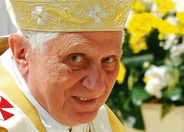 Paavi Benedictus XVI piti vuonna 2006 Regensburgin ylipistossa tyrmistyttävän puheen, jossa hän nimesi Islamin sotaisaksi uskoksi.