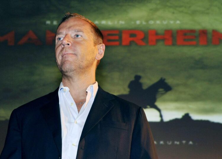 Renny Harlin kertomassa Mannerheim-elokuvan suunnitelmista elokuussa 2008. Harlin kertoi muutama päivä sitten vetäytyvänsä tästä projektista.