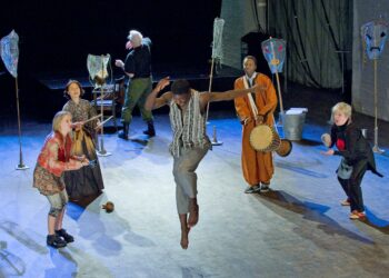 Monikulttuurista taidetoimintaa järjestävä Kassandra ry:n vuoden 2011 teatteriprojekti oli Antigone,