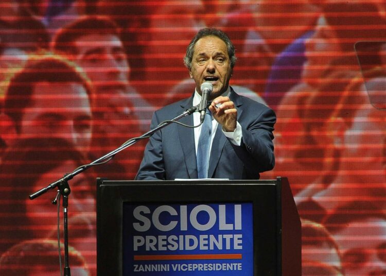 Presidentinvaalien ykkössuosikki Daniel Scioli.
