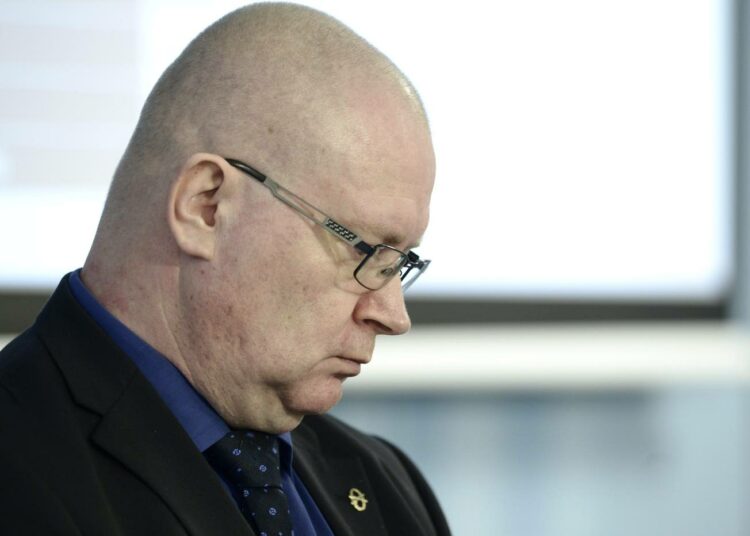Oikeusministeri Jari Lindström kertoi torstaina käräjäverkoston supistamisesta.