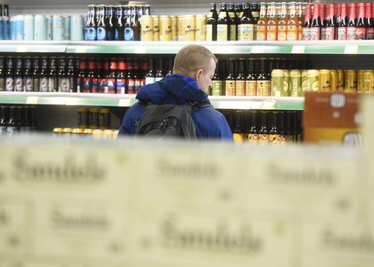 Tuleeko A-olut marketteihin? Asia ratkaistaan syksyn aikana.