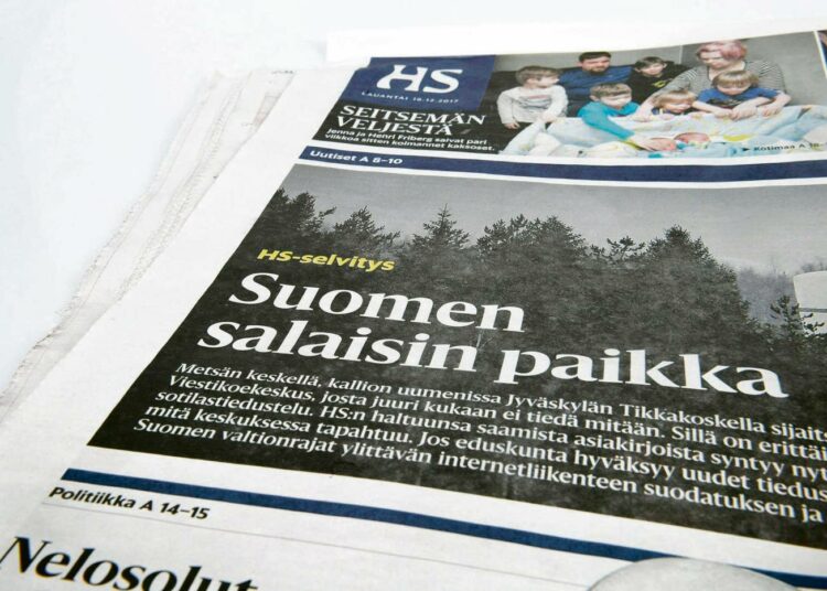 Helsingin Sanomat kertoi Viestikoekeskuksesta viime lauantaina. Seuraavana päivänä poliisi teki toimittajan kotiin kotietsinnän.