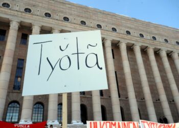 Työelämän lisääntynyt epävarmuus huolettaa palkansaajia.