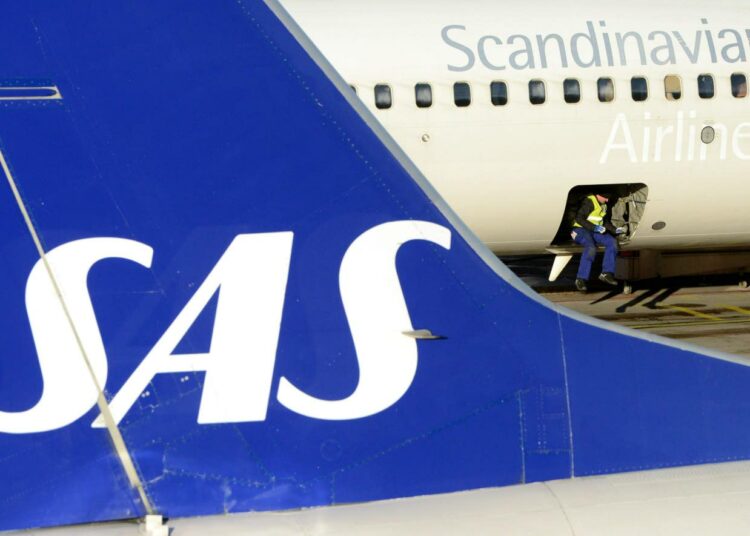 SAS lentää.