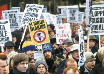 Irakin sotaa vastustettiin Helsingissä maaliskuussa 2003.