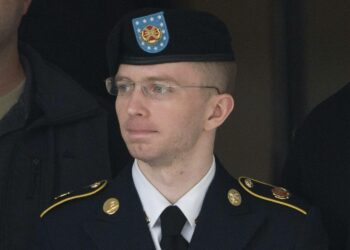 Chelsea Manning elokuussa 2013 otetussa kuvassa, jolloin hän oli vielä nimeltään Bradley Manning.