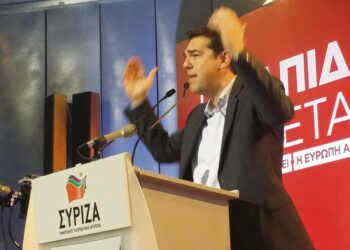 Syrizan johtaja Alexis Tsipras puhumassa vaalitilaisuudessa tammikuussa 2015.