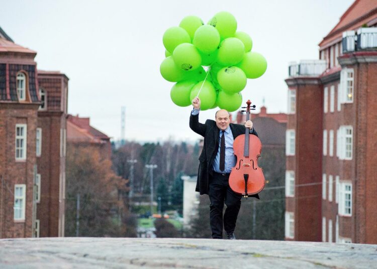 Pekan roolissa nähdään Hannu-Pekka Björkman.