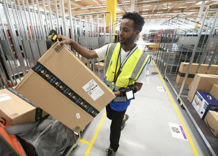 EU-maissa on yhä enemmän työntekijöitä, joiden työsopimuksessa ei ole taattu lainkaan työtunteja ja joiden työn määrä ja siten ansiotaso ovat siksi hyvin epävarmalla pohjalla. Kuva Itävallasta.