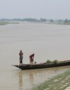 Bangladeshilaiset viljelijät toivottaisivat tervetulleeksi varoitusjärjestelmän, joka ei olisi riippuvainen älypuhelimesta. Suunnitelmissa on tekstiviestipalvelu, jonka avulla tulvatuhoja voisi vähentää ja säästää ihmishenkiä.